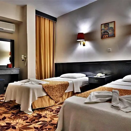 Minay Hotel 3*